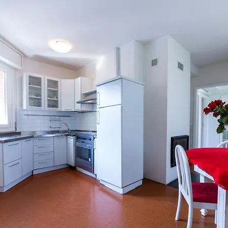Lucilla Apartament *