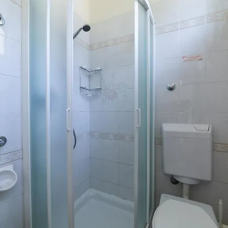 Lucilla Apartment